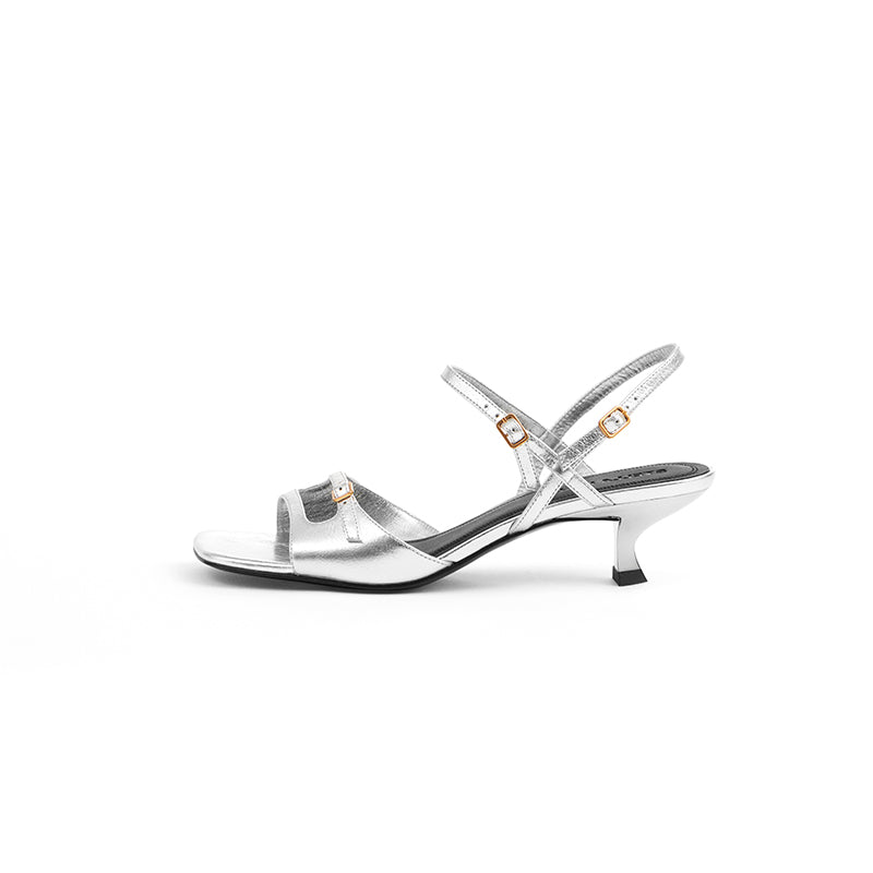 INDISPENSABLE SANDAL